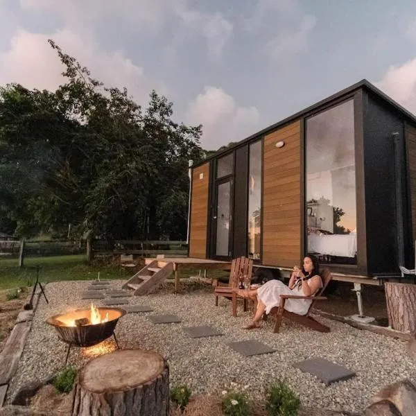 Rainforest Sunsets by Tiny Away, hotel v mestu Kuranda