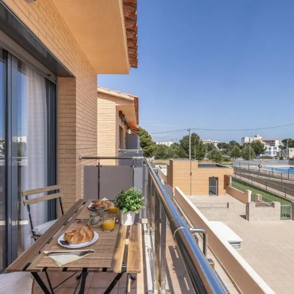 En Calma Miami, hotel a Mont-roig del Camp