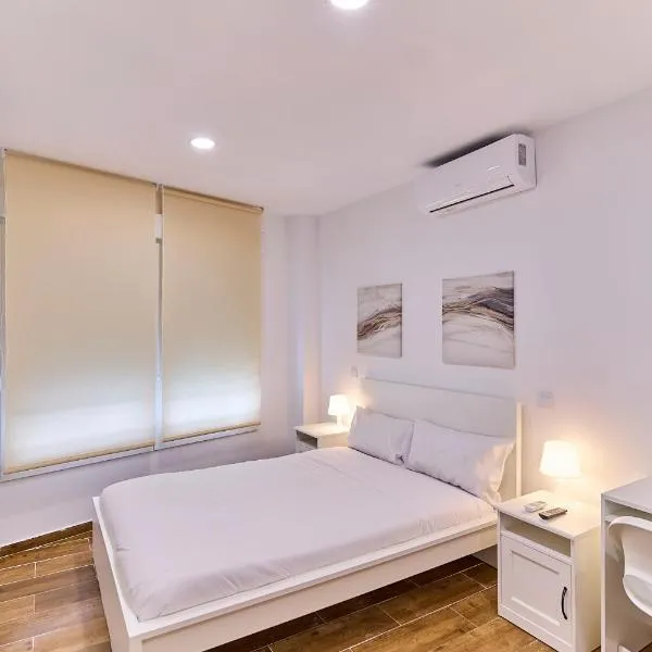 Apartamentos Alcorcón Central by gaiarooms, hotel in Alcorcón