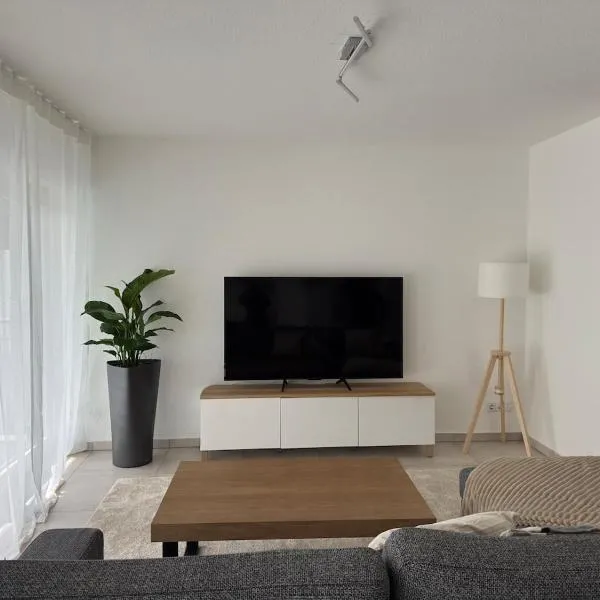 Moderne, helle Wohnung mit großer Terrasse , Bright, modern apartment with large sun terrace, מלון בקאסל