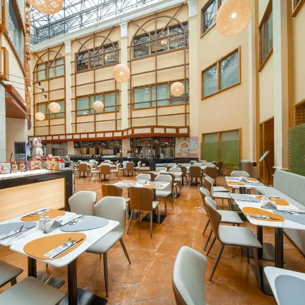Crowne Plaza Qingdao by IHG, hôtel à Qingdao