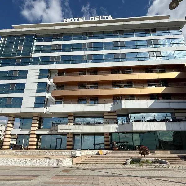 Hotel Delta 4, ξενοδοχείο στην Τούλτσεα