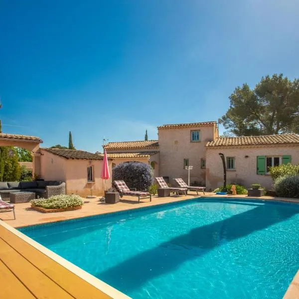 Villa Chrisama, готель у місті Flayosc