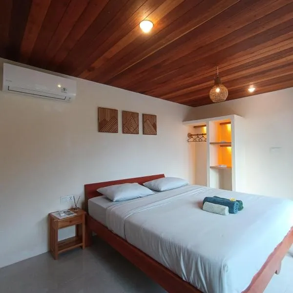 Sonnenhouse Lombok Kertaraharja Bungalow Kamboja, hotel en Luk