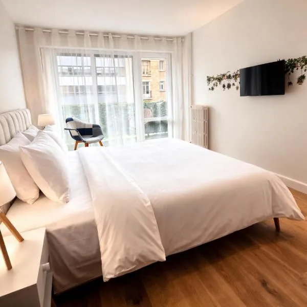 Elegant New Residence with Terrace - Boulogne Pont de Saint-Cloud, ξενοδοχείο στη Μπουλόν-Μπιγιανκούρ