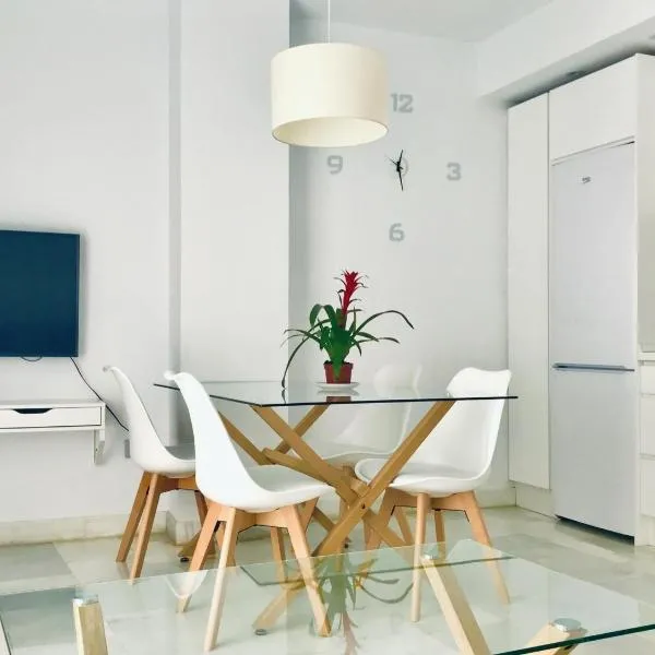 Apartamentos Domus con parking gratuito, khách sạn ở Granada