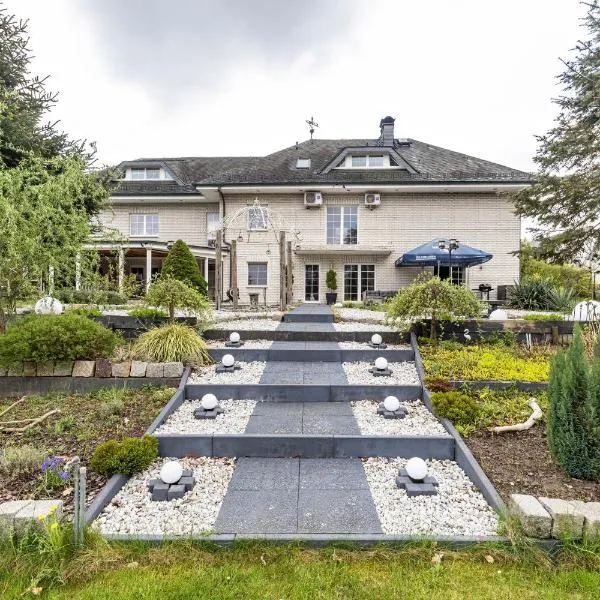 Ferienwohnung Am Wasser, готель у місті Groß Lindow