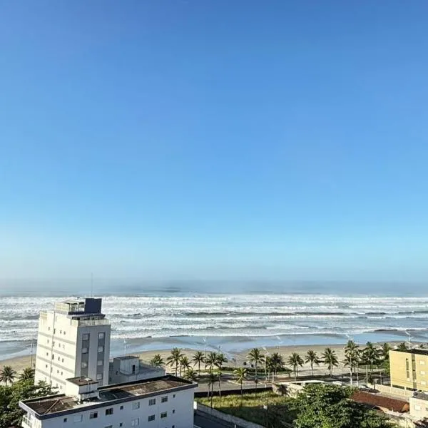 Apartamento 100 metros da Praia Grande - Caiçara, hotel in Praia Grande