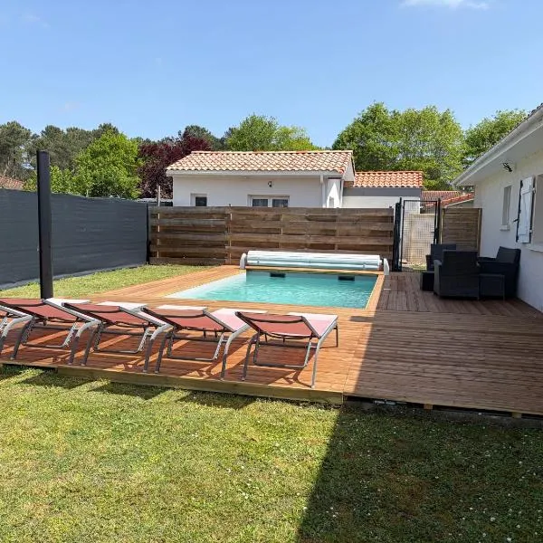 Suite indépendante avec piscine proche Océan, hotel in Saint-Vincent-de-Tyrosse
