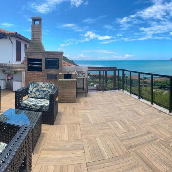 CASA NA PRAIA- BÚZIOS- Condomínio de frente para o mar