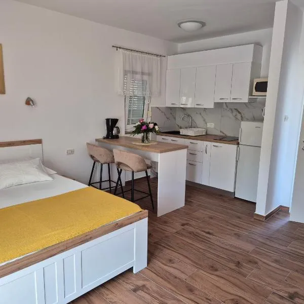 Apartments Ivanovski,拉布的飯店