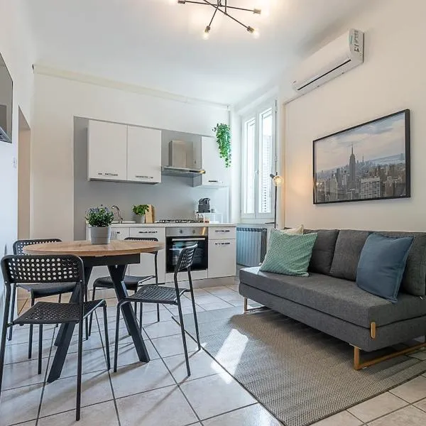 Elegant Urban Suite in centro città, хотел в Сенигалия