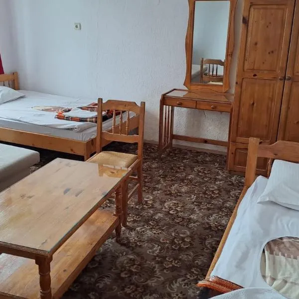 Katerina Family Hotel, hotel in Smolyan