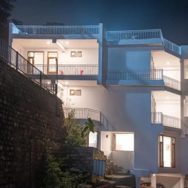 Silver Crest Hotel Kasauli, hotel di Kasauli