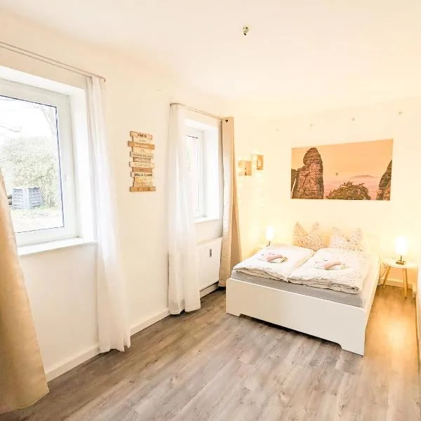 Urlaubsmagie Ferienwohnung Wiesengrün - direkt am Wanderweg - für 6P, Hotel in Sebnitz