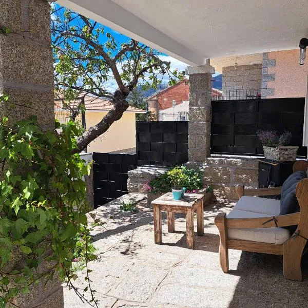 Casa Rústica, hotel i Zarzalejo