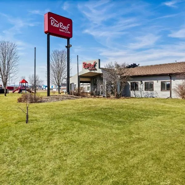 Red Roof Inn & Suites Tomah, hotel di Tomah