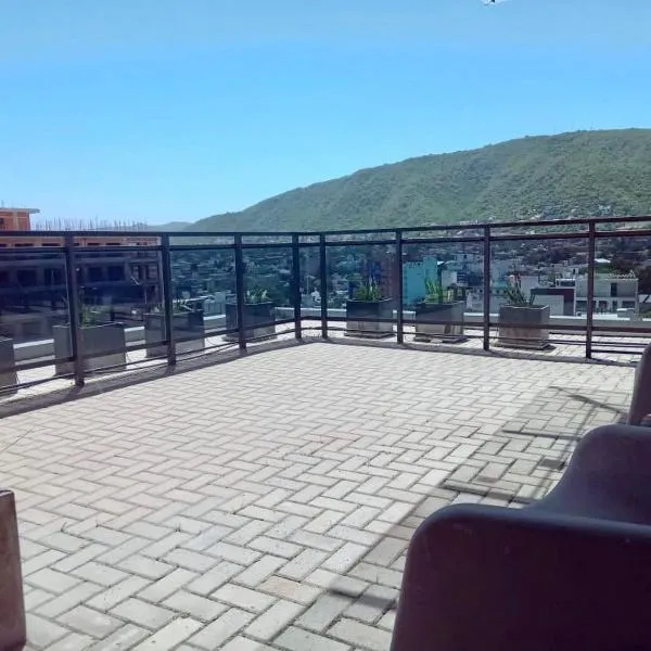 Edificio Leonardo Premium Centro Las Heras, ξενοδοχείο σε Villa Carlos Paz
