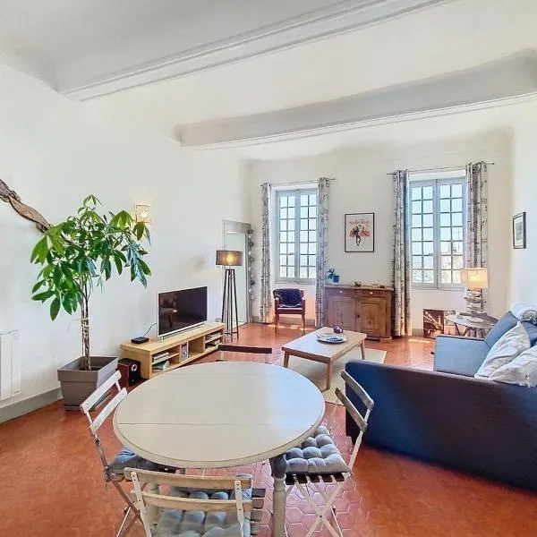 Appartement avec vue exceptionnelle Au pied de la Cathédrale, hotel em Grasse
