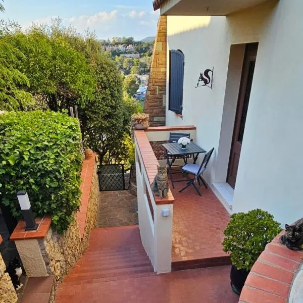 chez Henri-Ange, hotel in Saint-Raphaël