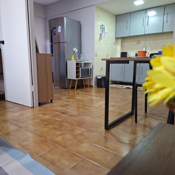 Studio chamorso - Cama Queen - AC - Garagem - Foto 5