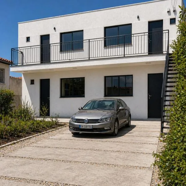 Apartamento Mobiliado Barato para Alugar em Cascavel, Garagem Inclusa!、カスカヴェウのホテル