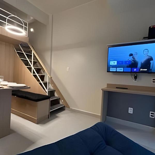 Loft com Mezanino • 1 Quadra da Praia Posto 6