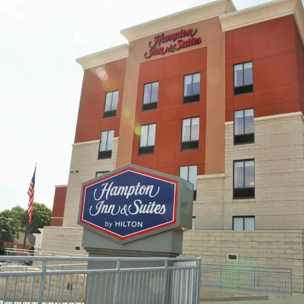 Hampton Inn & Suites Cincinnati / Uptown - University Area, khách sạn ở Cincinnati