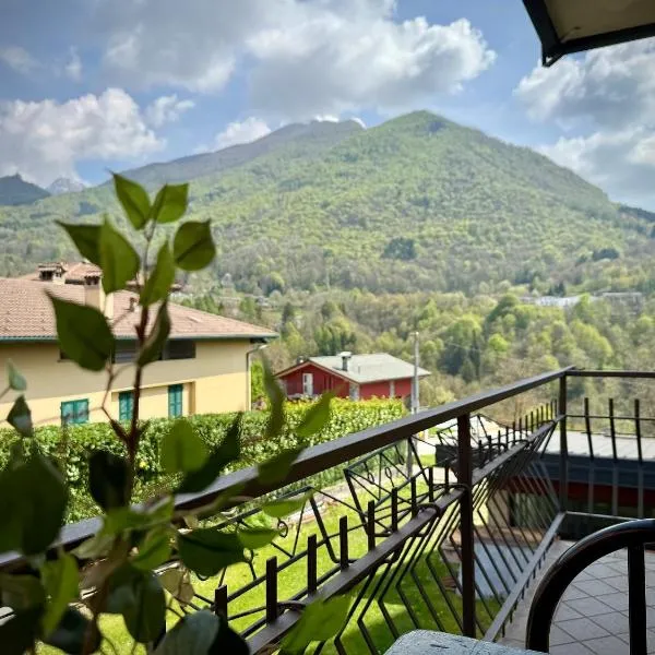 Casa Aurea Lake Como Apartment, hotel in Esino Lario