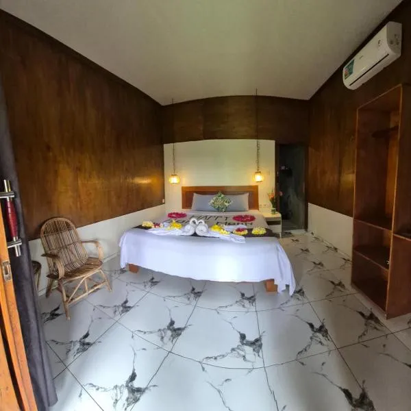 Poetri Bungalow-Rinjani Trekking- Jungle and mountain view, hotelli kohteessa Senaru