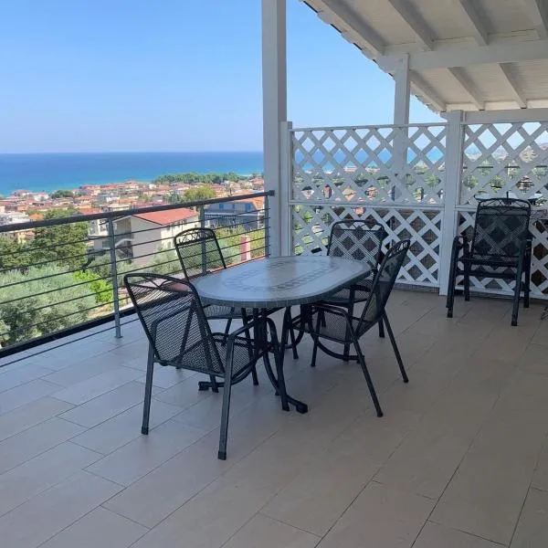 VILLA ARCANGELO Lo, hotel u gradu Mandatoričo Marina