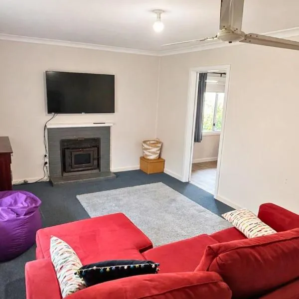 Family Beachside Shack, hotel di Geographe