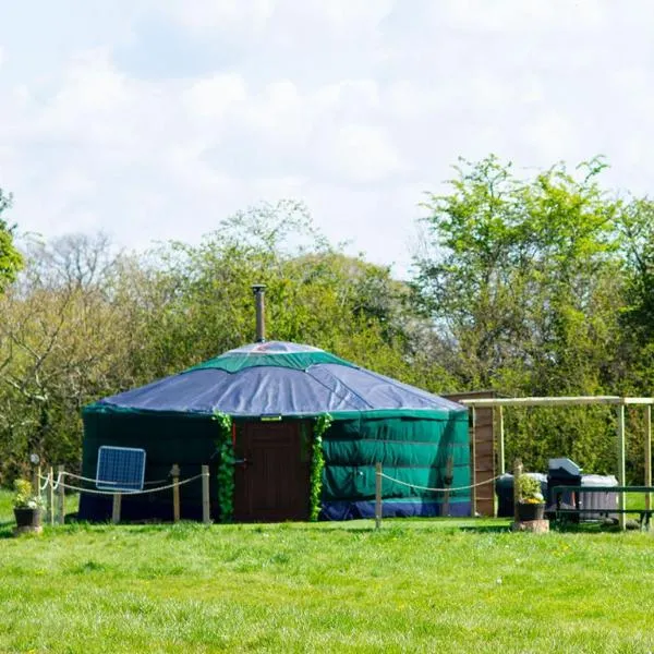 Chester Yurts, Hotel in Mickle Trafford