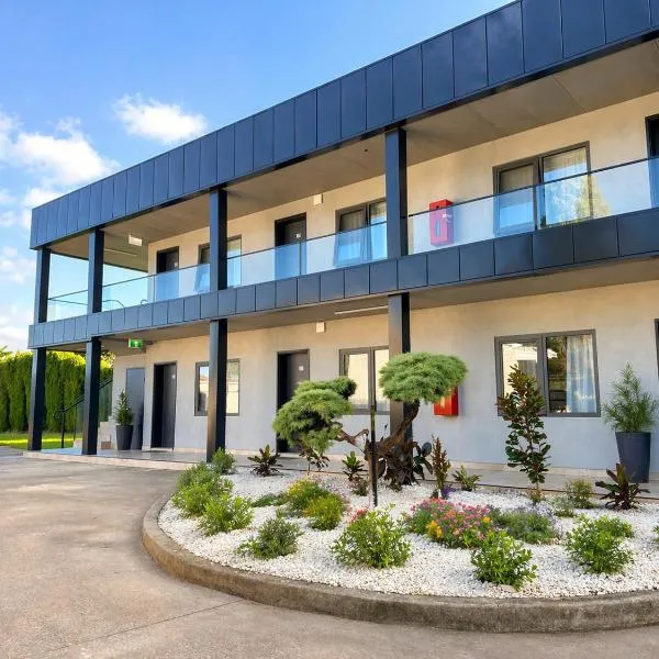 Jolly Knight Motel, hotel di Casula Station