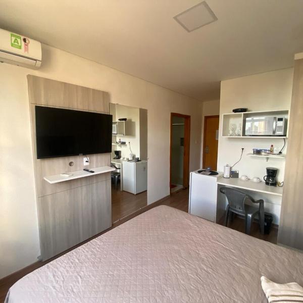 Flats da Júnia, funcional com tv, microondas, frigobar, ar cond, garagem