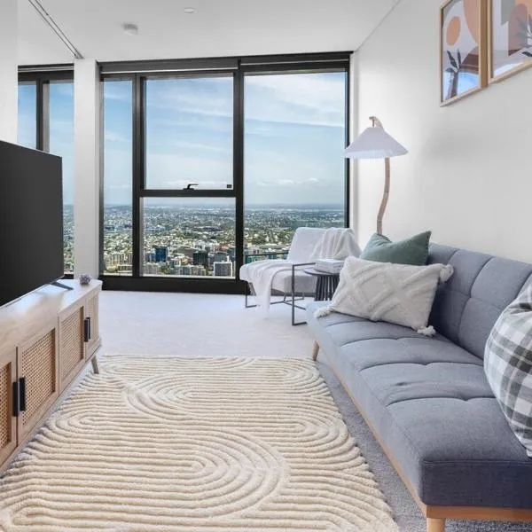 LVL72 Breathtaking Views with Parking, Pool & Gym, hotelli Brisbanessa