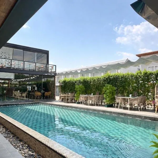 ไดมอนด์ โฮเทล, hotel u gradu 'Ban Krasang'