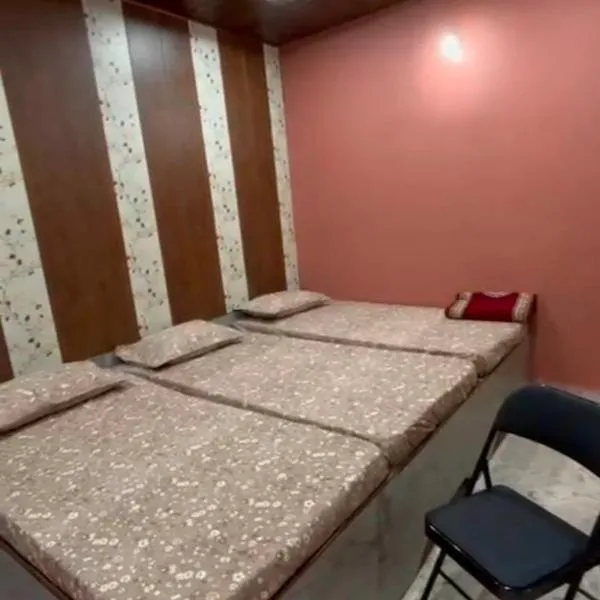 Shree ram lodge، فندق في Maihar