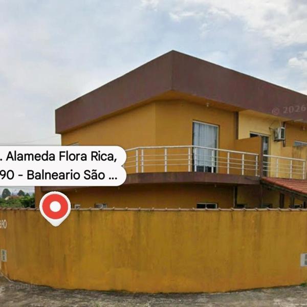 Sobrado próximo ao McDonald's e Portinho