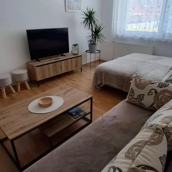 Apartment KRIVÁŇ, khách sạn ở Štôla