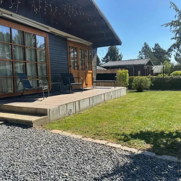 La tanière du ptit Lou, готель у місті Resteigne