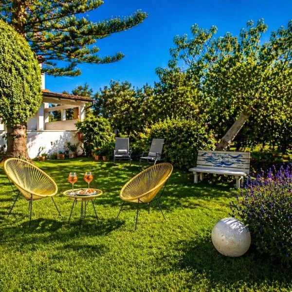 Meraviglia d'Otranto- Garden Apartments con parcheggio e spiaggia convenzionata, хотел в Отранто