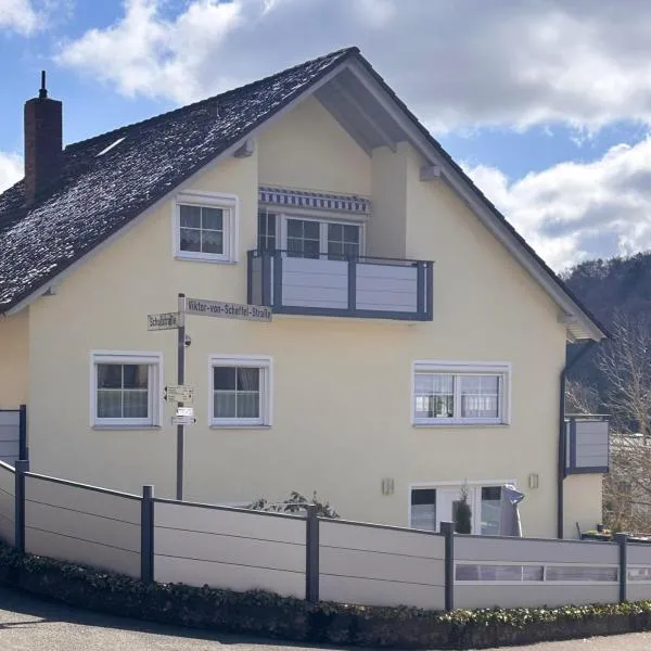 Ferienwohnung Fruntz，格斯韋因斯泰因的飯店