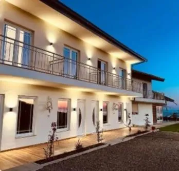 Sol Apartments Gjiri Lalzi, hotelli kohteessa Durrës