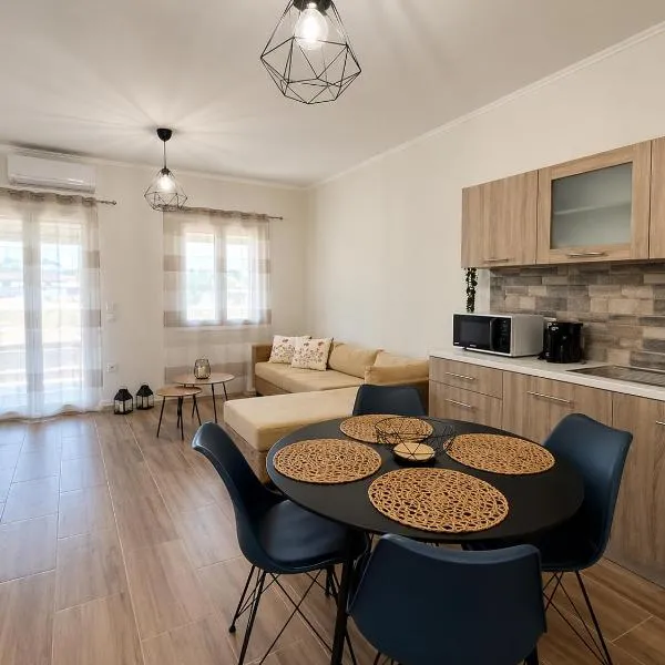 Casa Plati 1 - Modern Escape with Pool & Garden, hótel í Platí