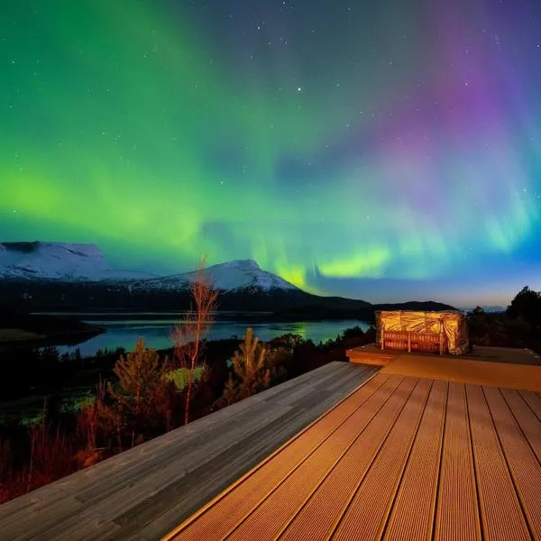 Efjord Panorama Lodge, Spectacular View and Jaccuzi, hotel a Straumøya