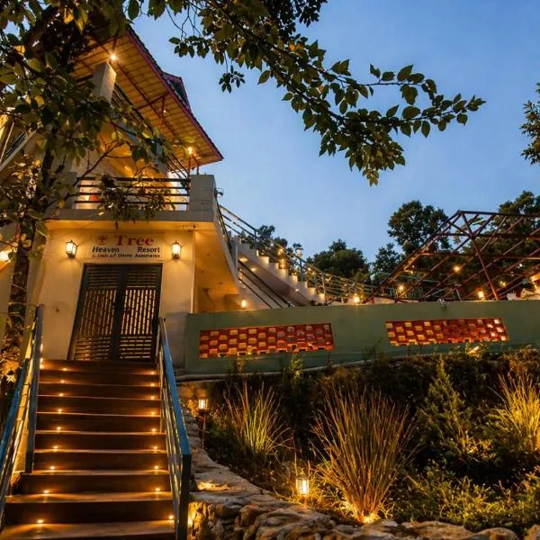 Tree Heaven Resort-Kanatal, хотел в Канатал