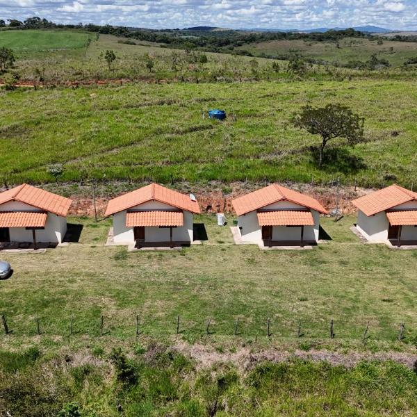 Chalés Grão Mogol - Com a acesso a várias cachoeiras incluso na hospedagem, Wifi, Mini cozinha, TV, rede e churrasqueira na varanda - Foto 5