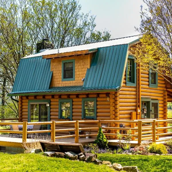 Entire Cabin 15 mins to The Great Smoky Mountains, hotel Maryville-ben