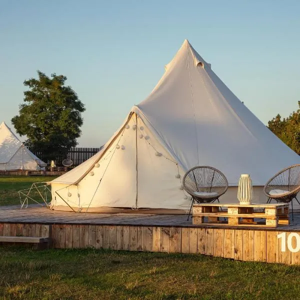 Glamping pospolu, hotel v destinaci Mokrovraty
